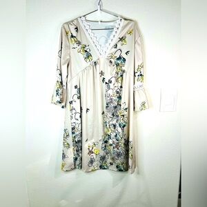 Women’s Floral Tunic Dress Size Large Lace Trim Bell Sleeve Boho Style 35.5”